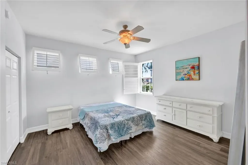 1277 Rialto Way Naples FL 34114