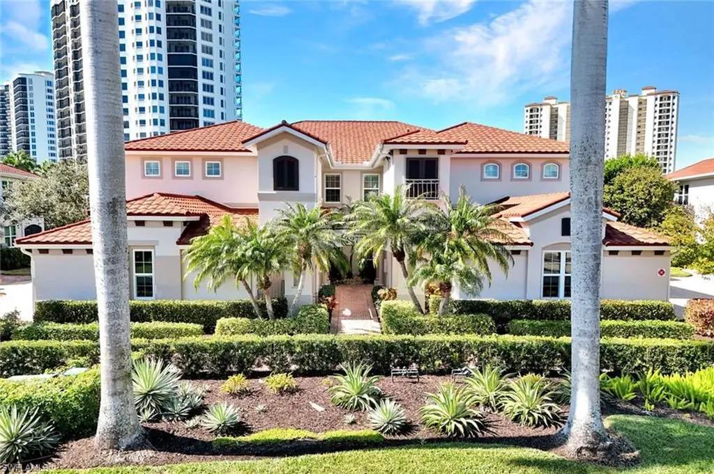 1277 Rialto Way Naples FL 34114