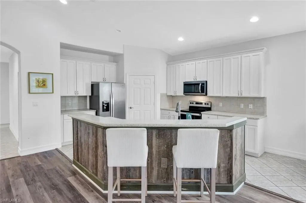 1277 Rialto Way Naples FL 34114