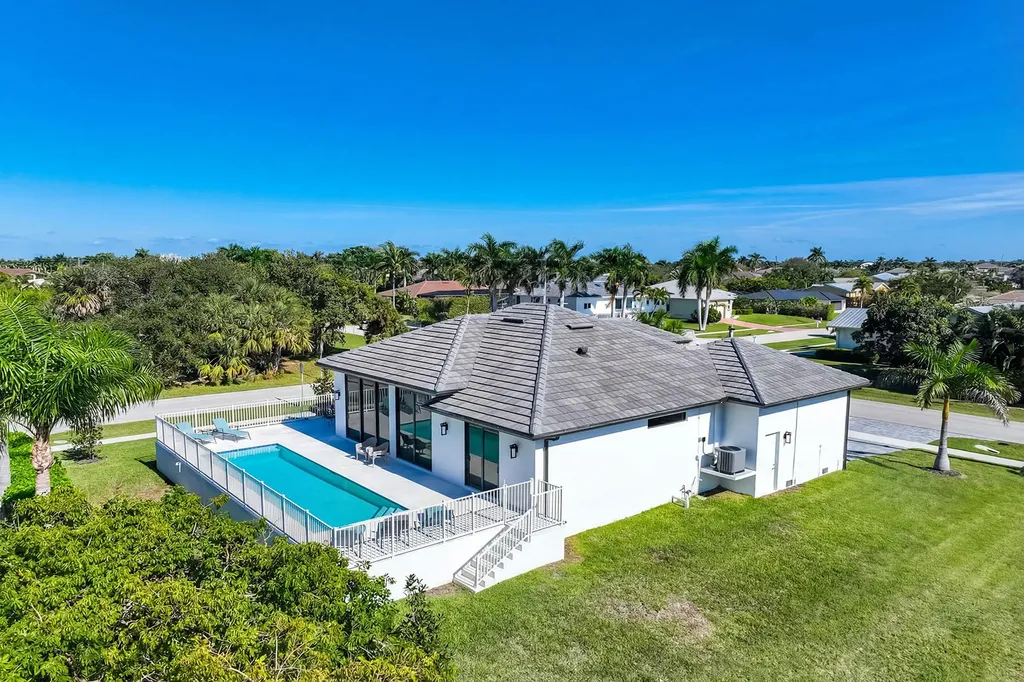 740 Seagrape Drive Marco Island FL 34145