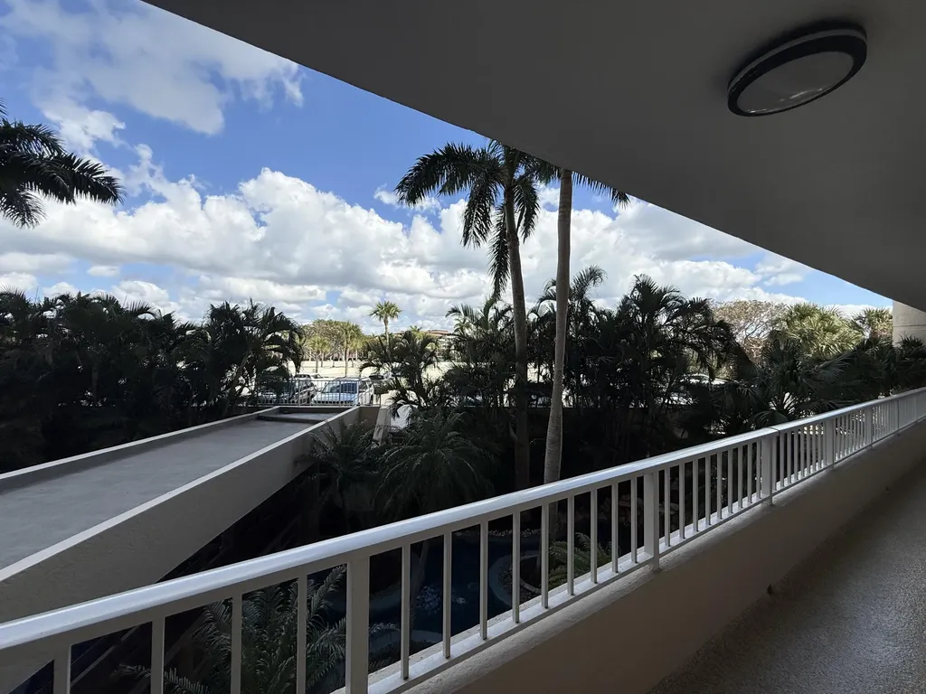 380 Seaview Court Marco Island FL 34145