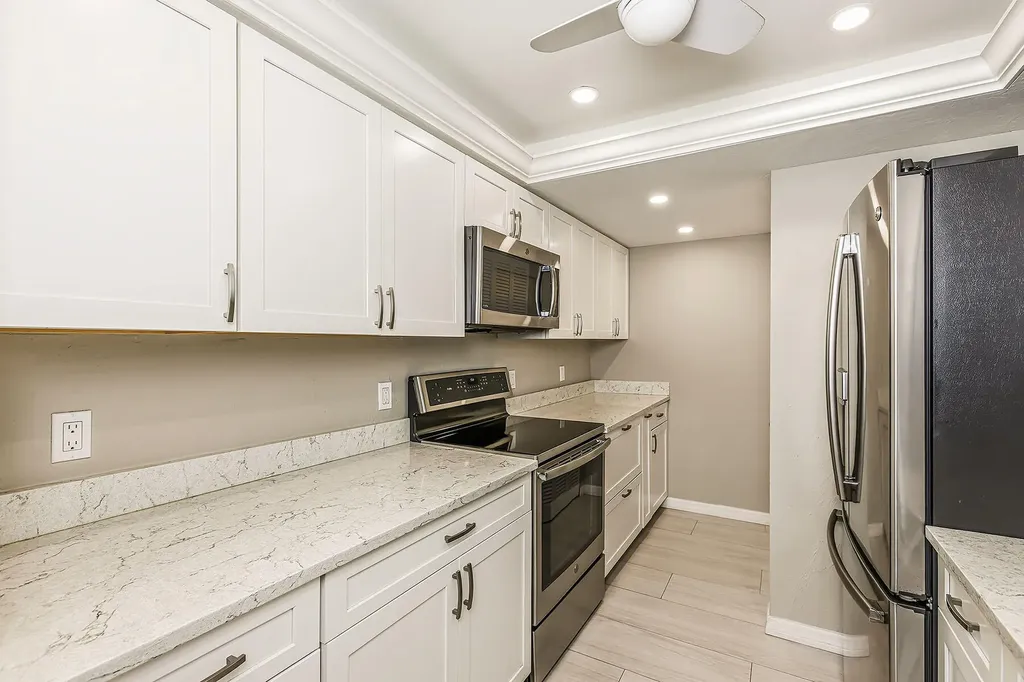 838 W Elkcam Marco Island FL 34145