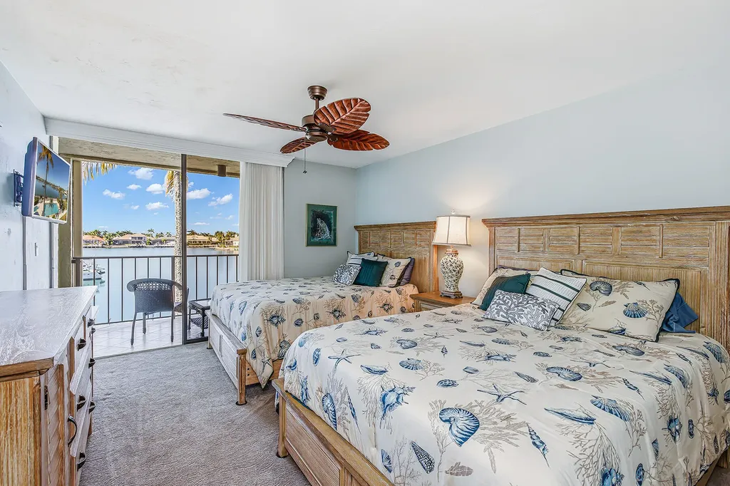 838 W Elkcam Marco Island FL 34145