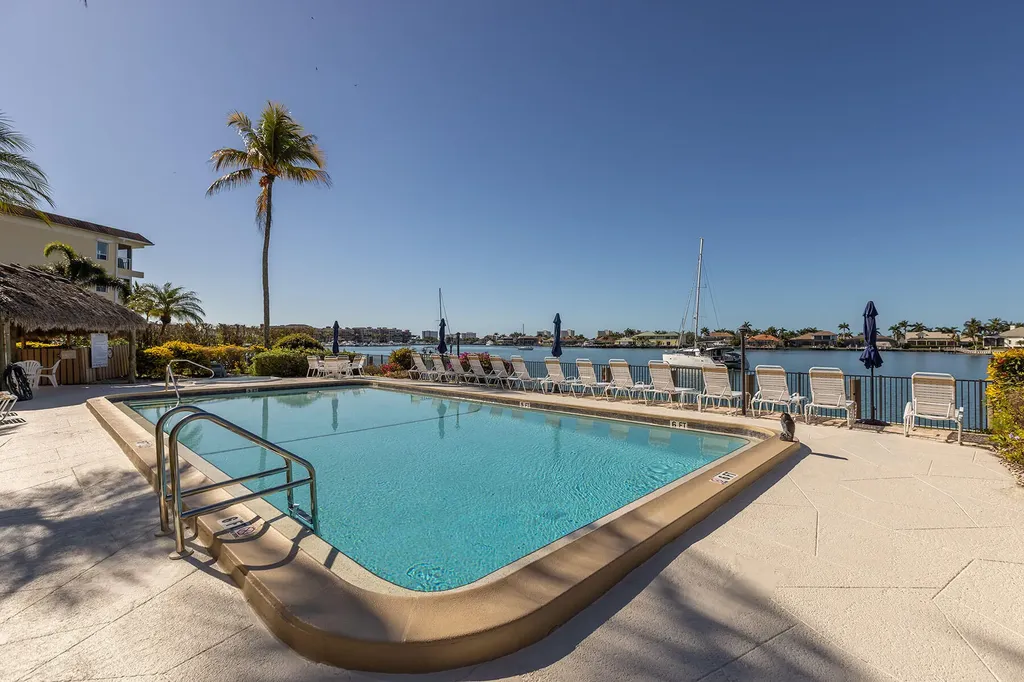 838 W Elkcam Marco Island FL 34145