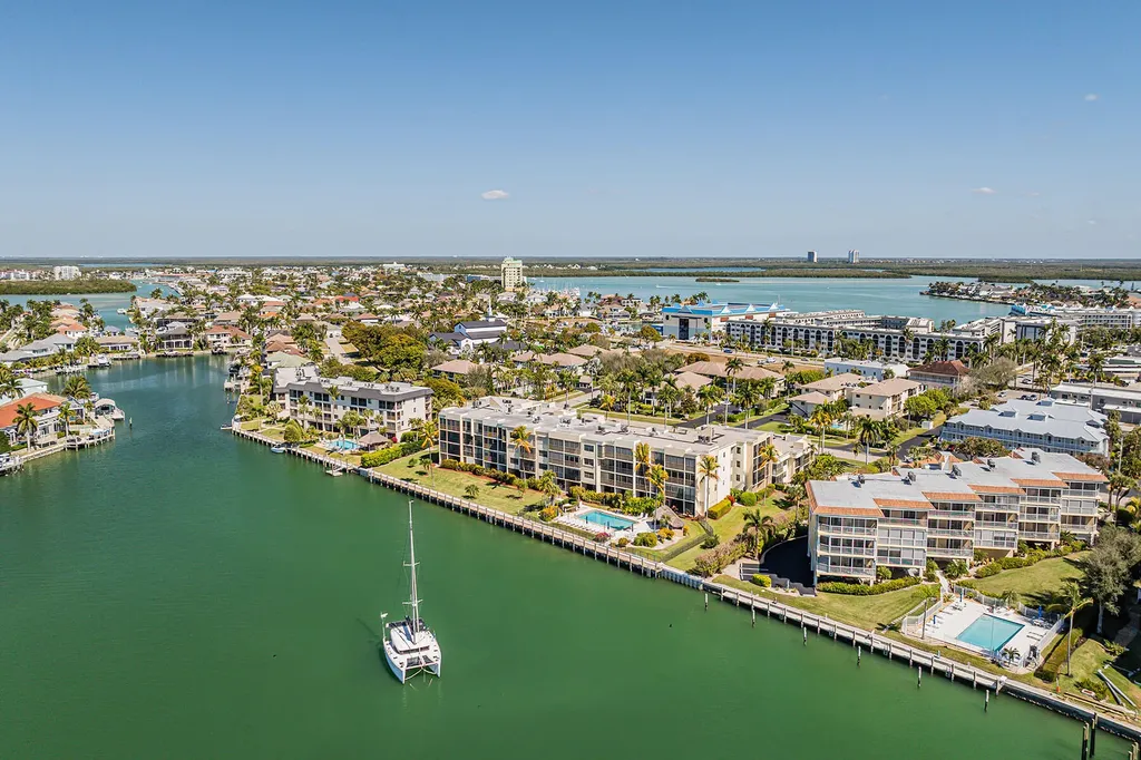 838 W Elkcam Marco Island FL 34145