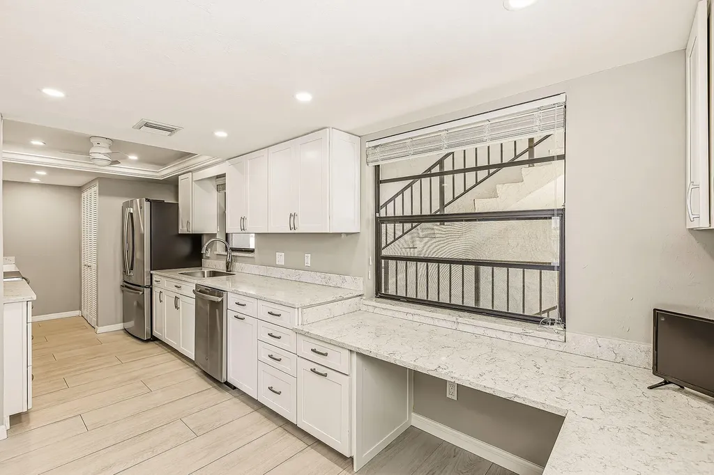 838 W Elkcam Marco Island FL 34145