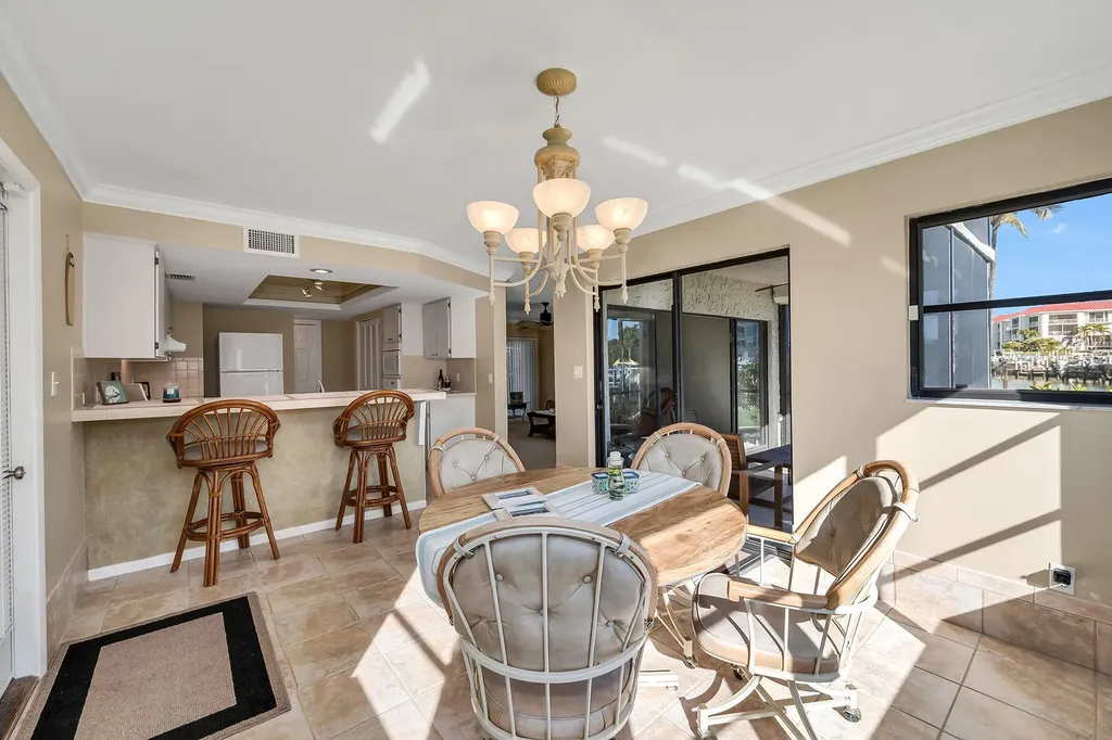 881 Panama Court Marco Island FL 34145