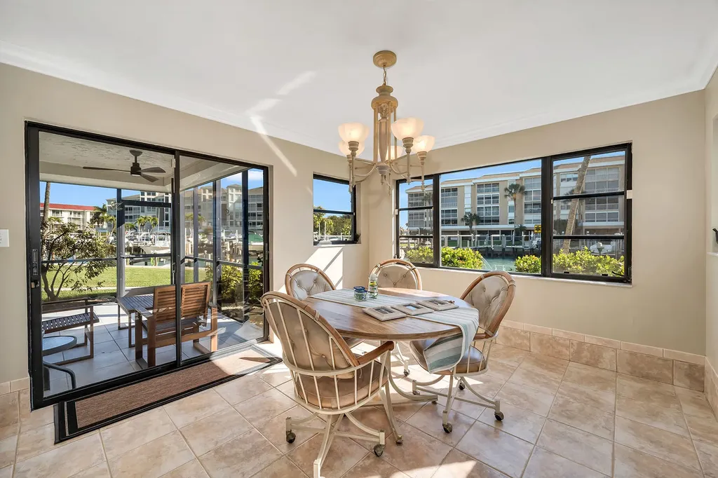 881 Panama Court Marco Island FL 34145