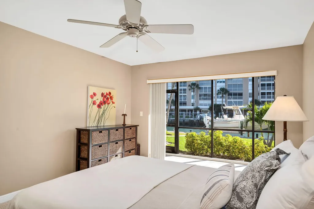 881 Panama Court Marco Island FL 34145