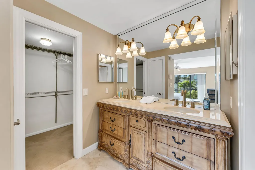 881 Panama Court Marco Island FL 34145