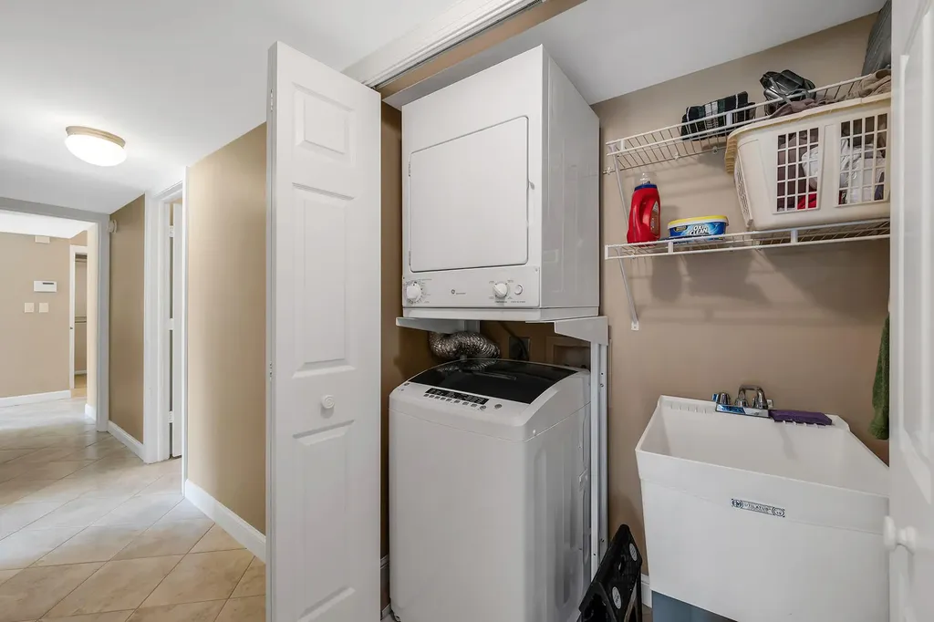 881 Panama Court Marco Island FL 34145