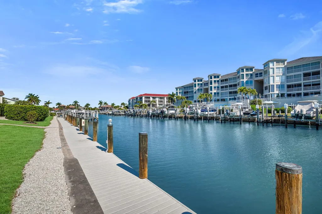 881 Panama Court Marco Island FL 34145