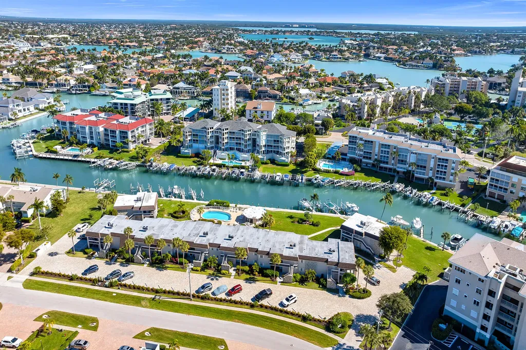 881 Panama Court Marco Island FL 34145