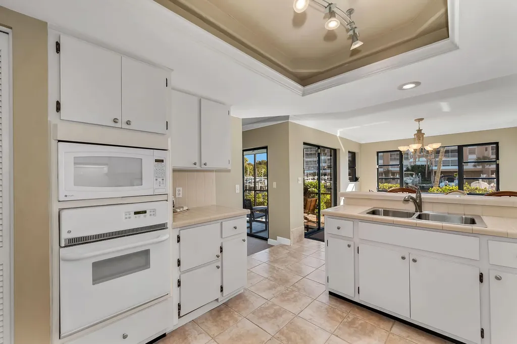 881 Panama Court Marco Island FL 34145