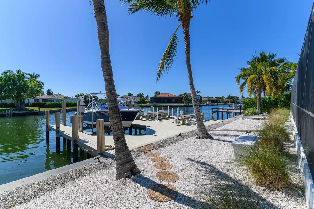 1782 Hummingbird Court Marco Island FL 34145