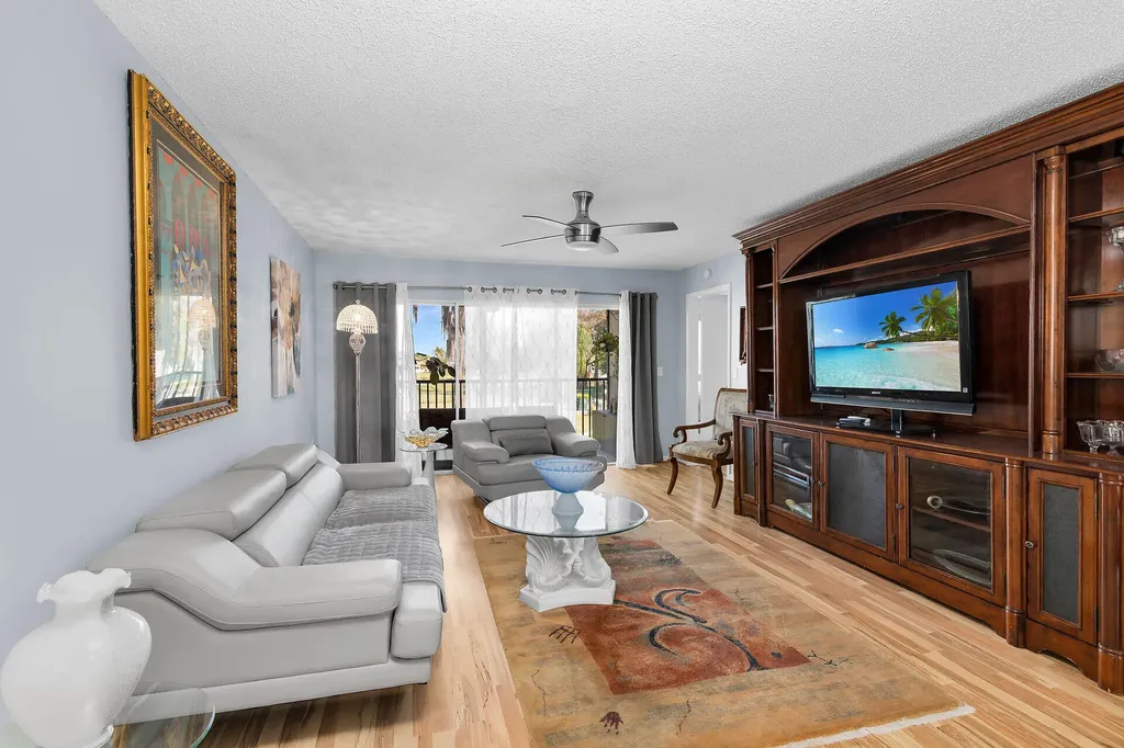 85 Saint Andrews Boulevard Naples FL 34113