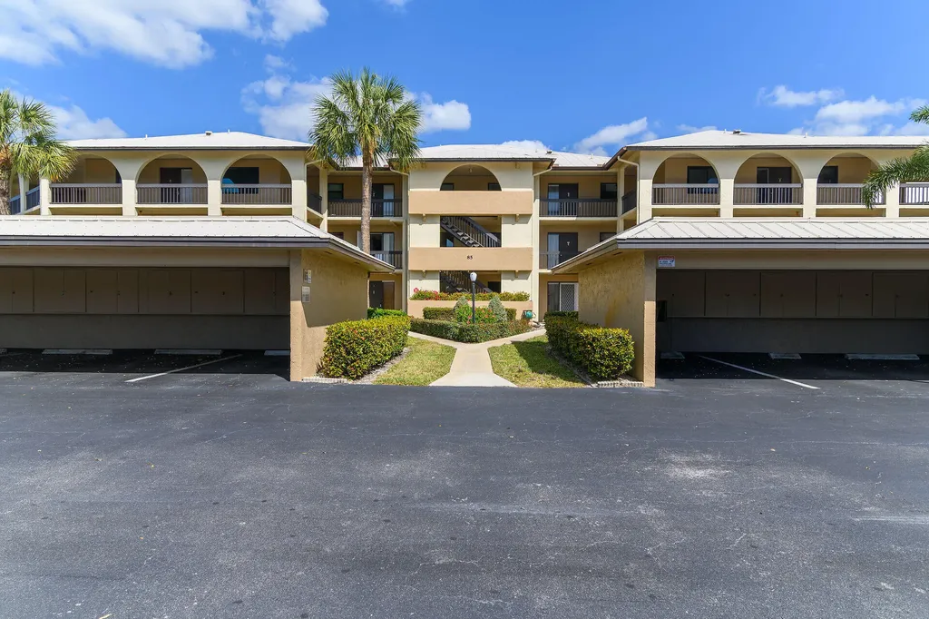 85 Saint Andrews Boulevard Naples FL 34113