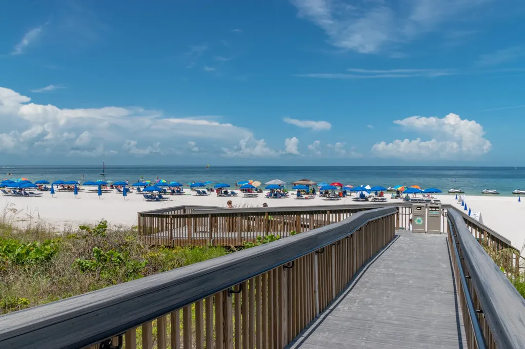 1269 Rialto Way Naples FL 34114