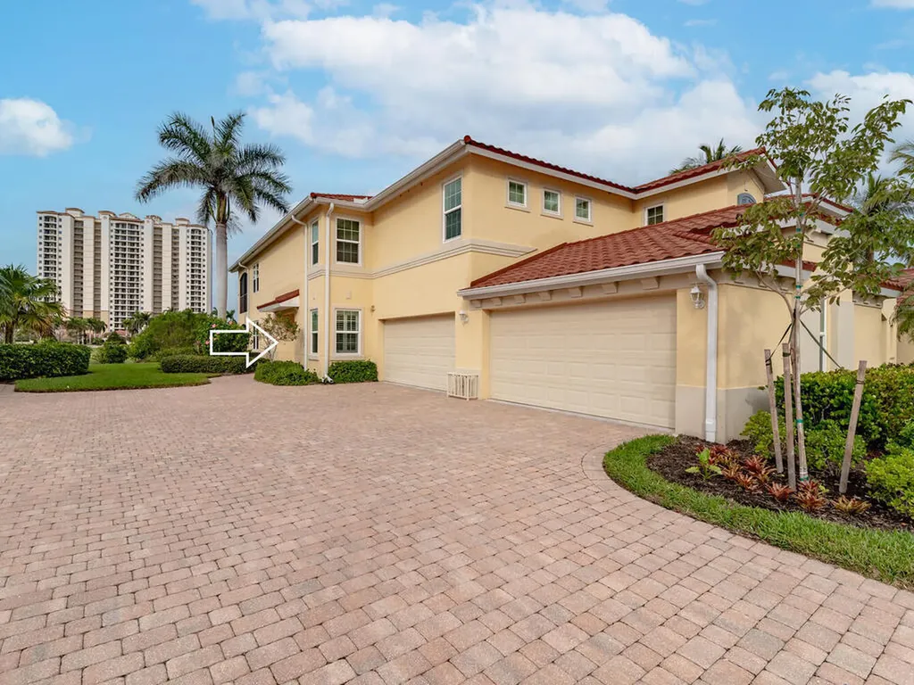 1269 Rialto Way Naples FL 34114