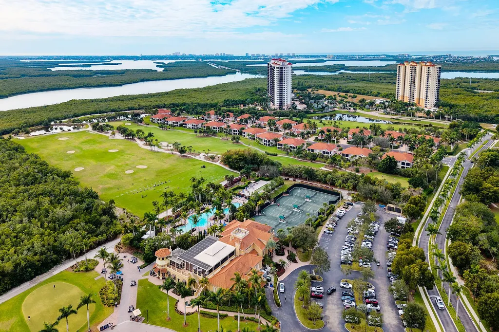 1269 Rialto Way Naples FL 34114