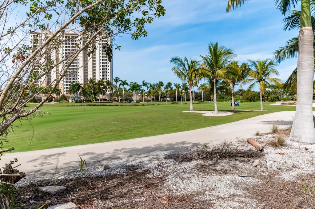 1269 Rialto Way Naples FL 34114