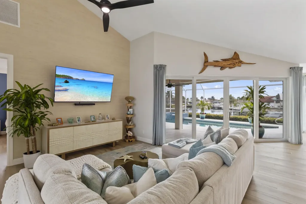 829 Wintergreen Court Marco Island FL 34145