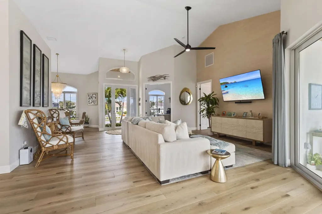 829 Wintergreen Court Marco Island FL 34145