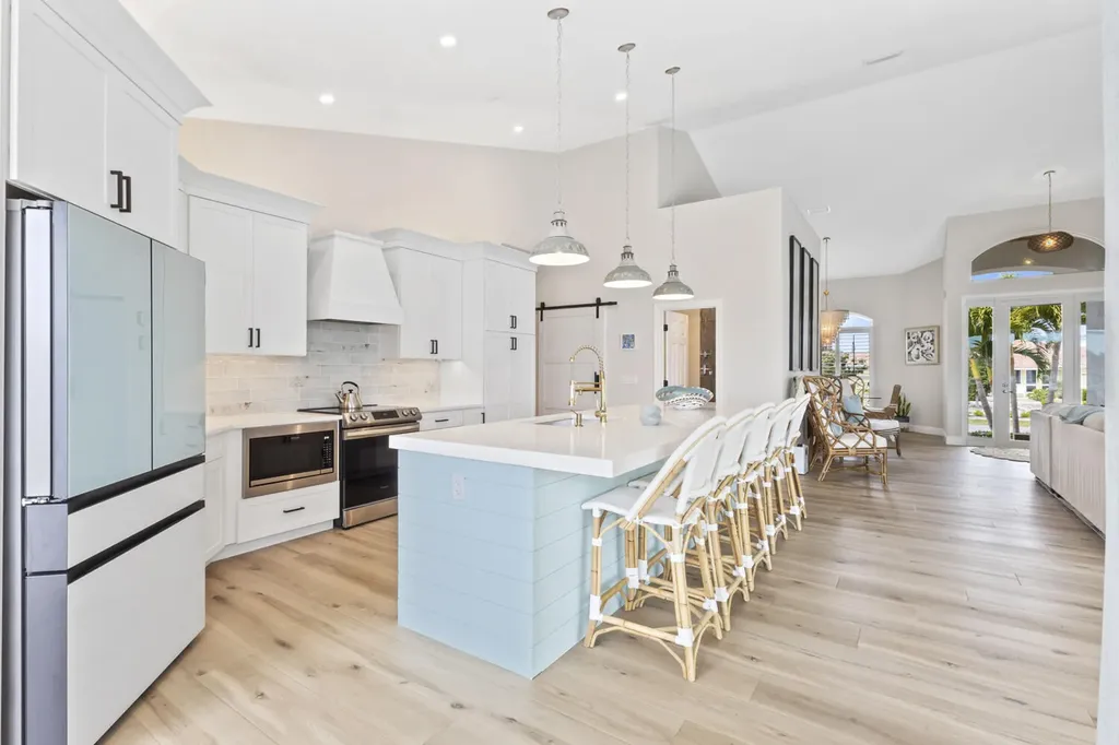 829 Wintergreen Court Marco Island FL 34145