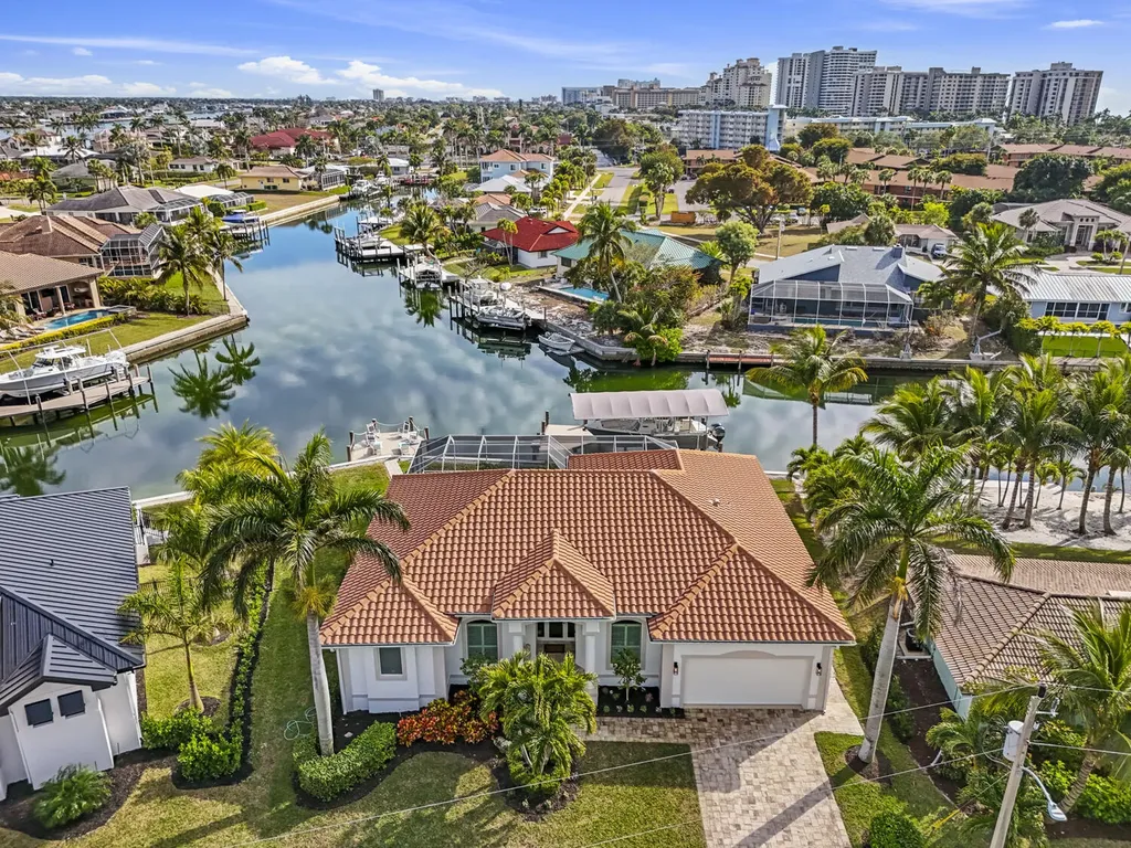 829 Wintergreen Court Marco Island FL 34145