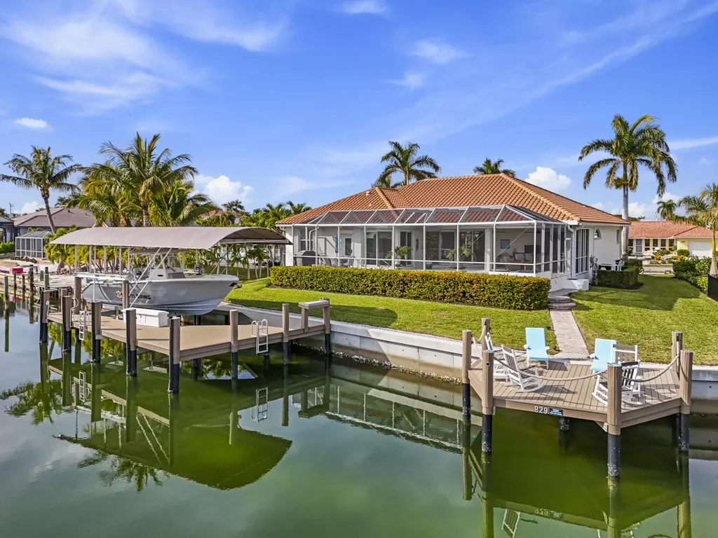 829 Wintergreen Court Marco Island FL 34145