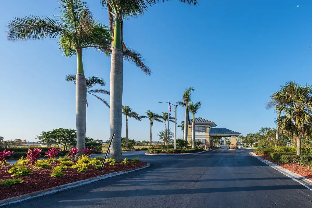 18516 Royal Hammock Boulevard Naples FL 34114