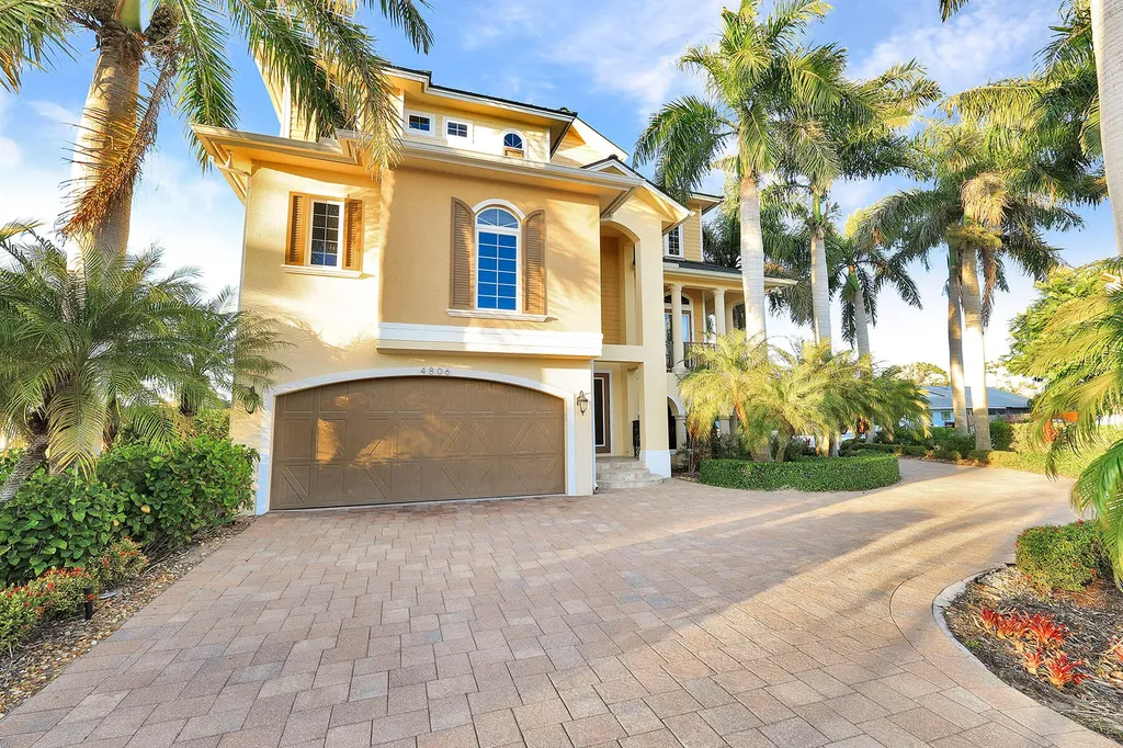 4806 Regal Drive Bonita Springs FL 34134