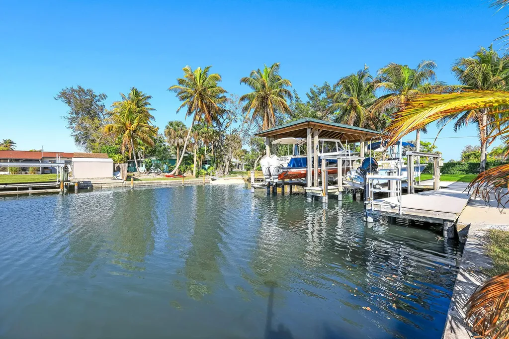 4806 Regal Drive Bonita Springs FL 34134