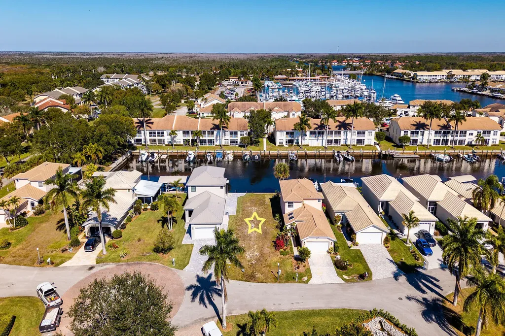 193 Eveningstar Cay Naples FL 34114