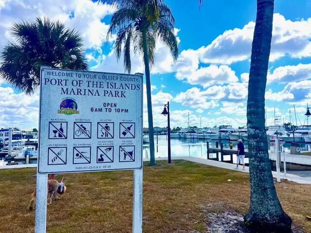 193 Eveningstar Cay Naples FL 34114