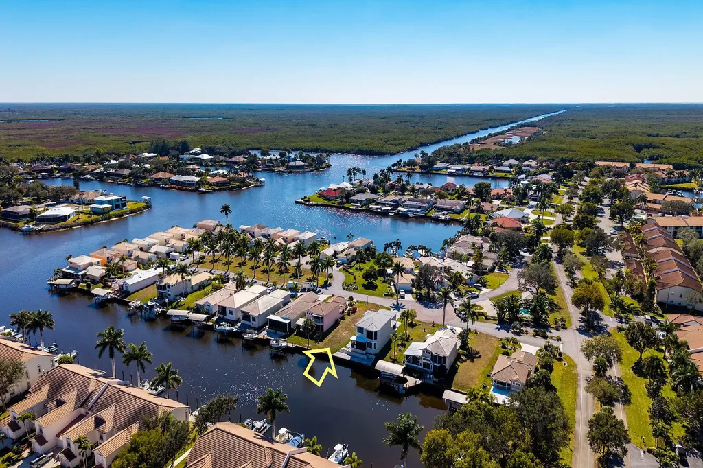 193 Eveningstar Cay Naples FL 34114