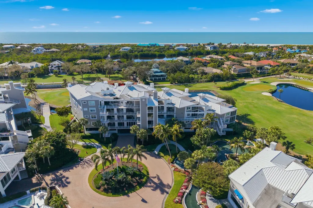 Marco Island FL, 824 Hideaway Circle E, Unit 323