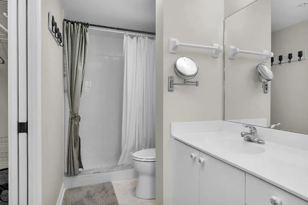 1001 Eastham Way Naples FL 34104