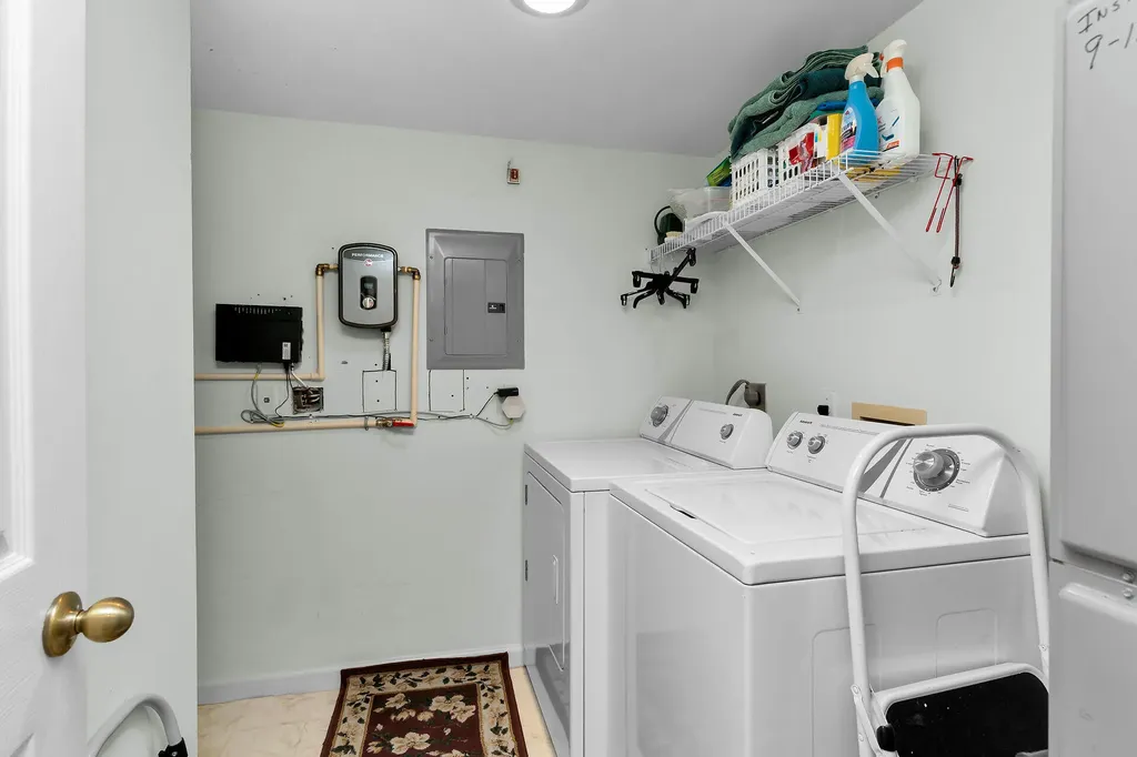 1001 Eastham Way Naples FL 34104