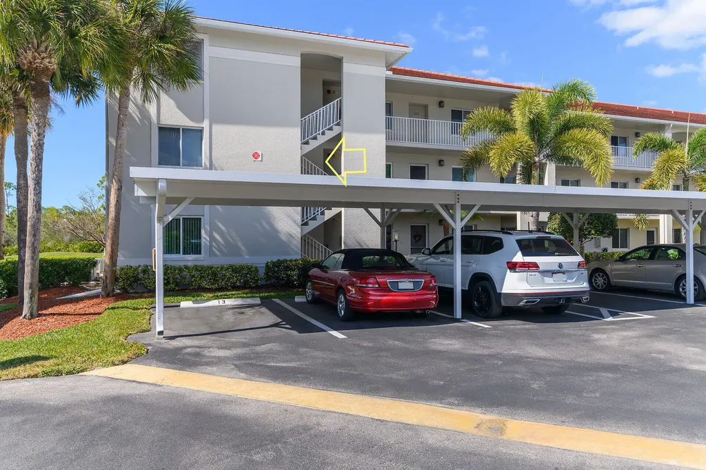 1001 Eastham Way Naples FL 34104