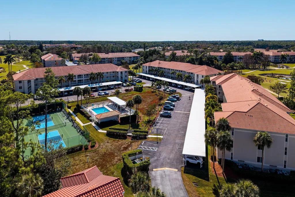 1001 Eastham Way Naples FL 34104