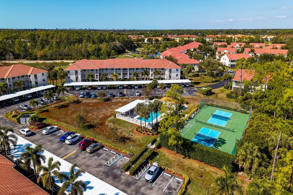 1001 Eastham Way Naples FL 34104