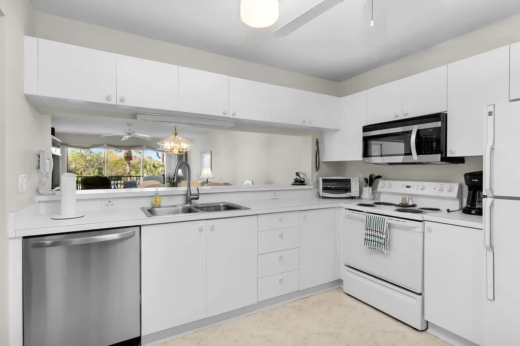 1001 Eastham Way Naples FL 34104