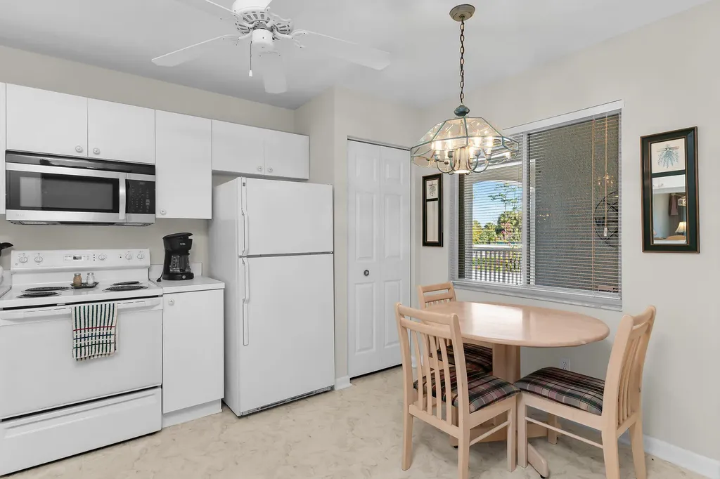 1001 Eastham Way Naples FL 34104