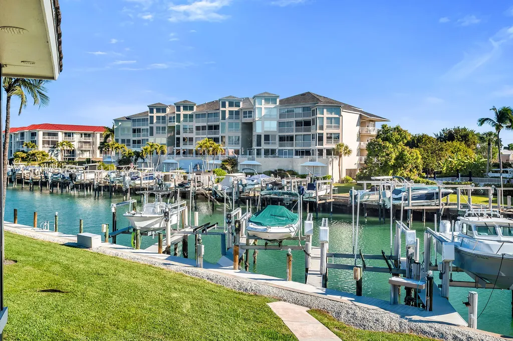 881 Panama Court Marco Island FL 34145