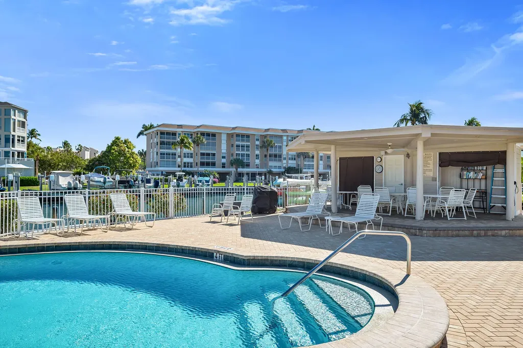 881 Panama Court Marco Island FL 34145