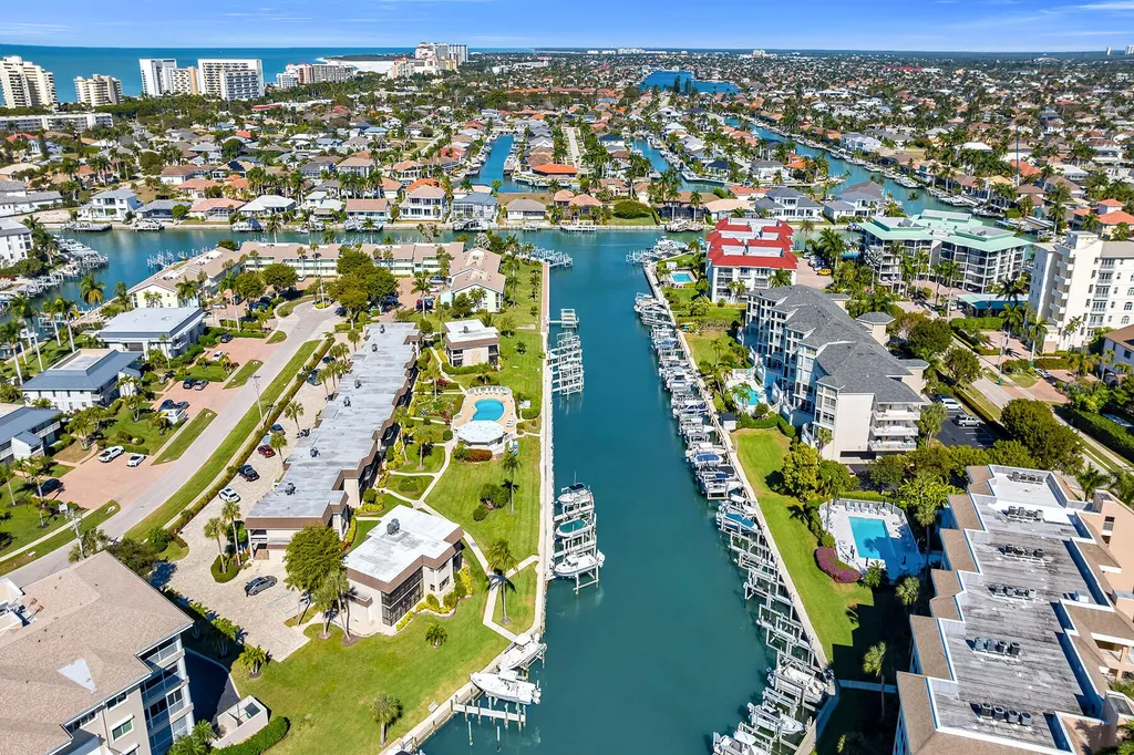 881 Panama Court Marco Island FL 34145