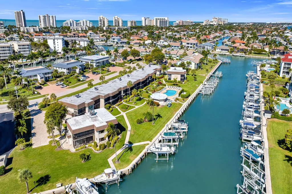 881 Panama Court Marco Island FL 34145