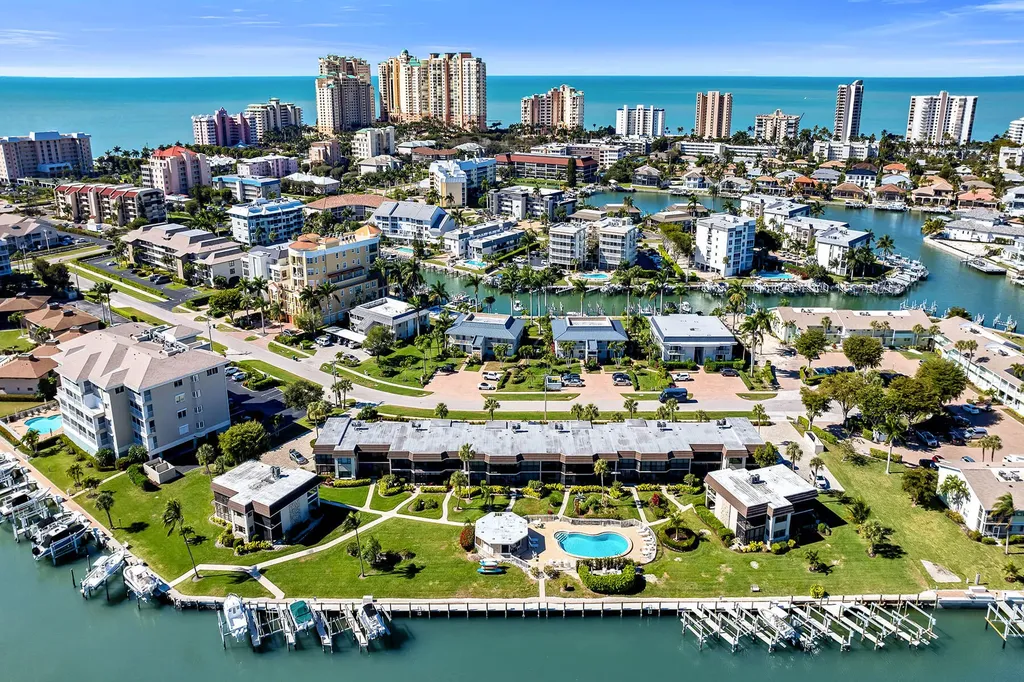 881 Panama Court Marco Island FL 34145