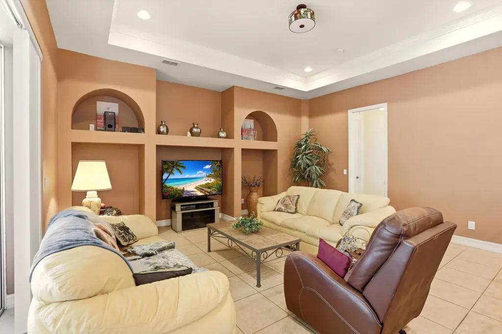 1485 Desoto Boulevard N Naples FL 34120